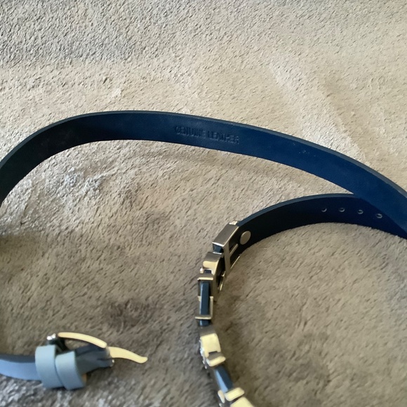 Versace Women's V-Flare Swiss Made Quartz Triple Wrap Leather Strap Watch - Picture 7 of 12